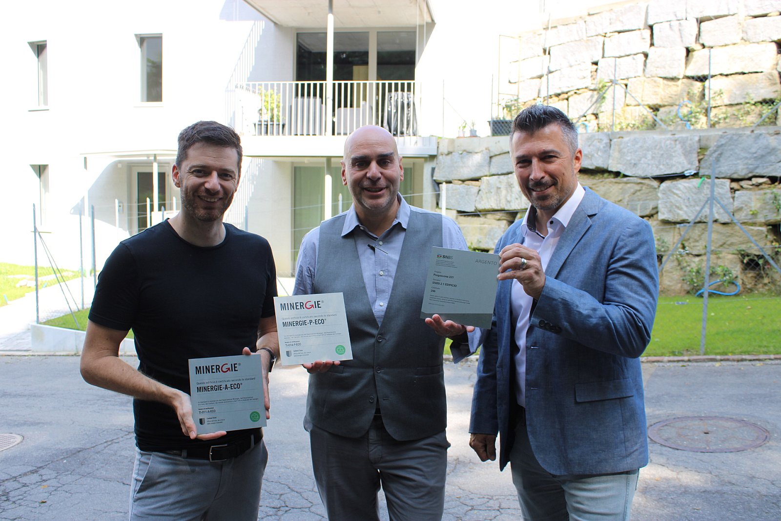 Consegna dei certificati Minergie-P-ECO, Minergie-A-ECO e SNBS